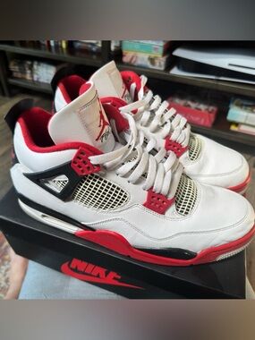 Jordan 4 og retro fire red